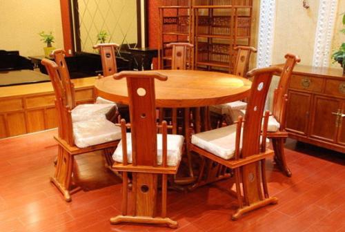 紅木家具擦漆與燙蠟哪種更適合使用